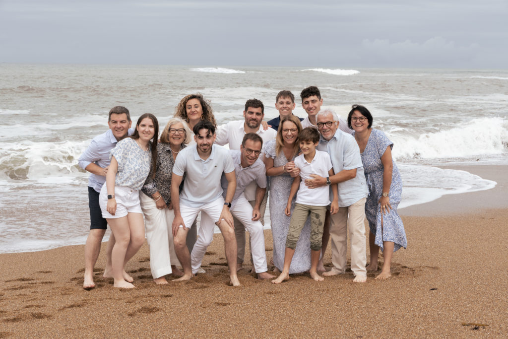 séance photo famille aux sables d'Olonne